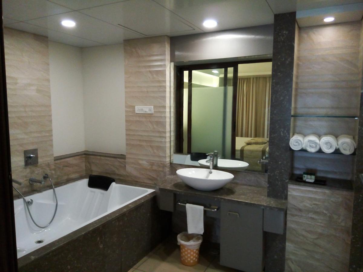 Hotel Miramar Даман Экстерьер фото